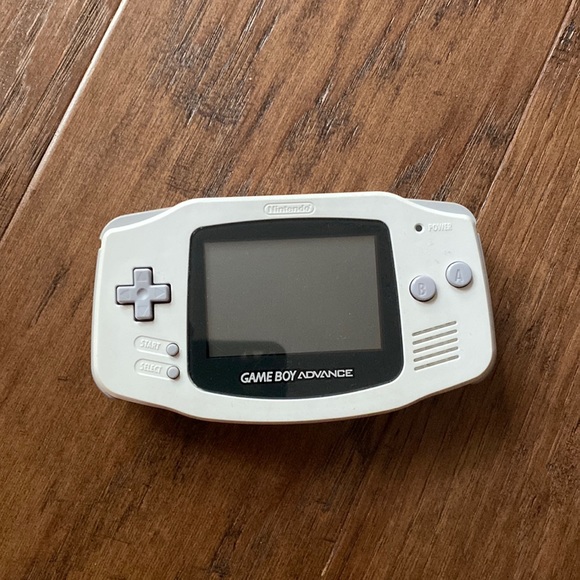 Nintendo Game Boy Advance - in good condition